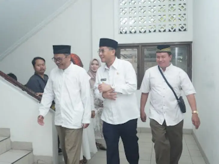 Rektor Digitech Sambut Wakil Gubernur Jawa Barat dalam Halal Bihalal APTISI Sabtu, 12 April 2025 | Gedung APTISI, Bandung